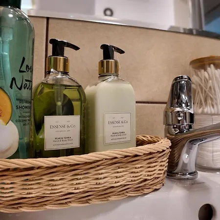 Boho Apartment, Salezego 6 アパート *